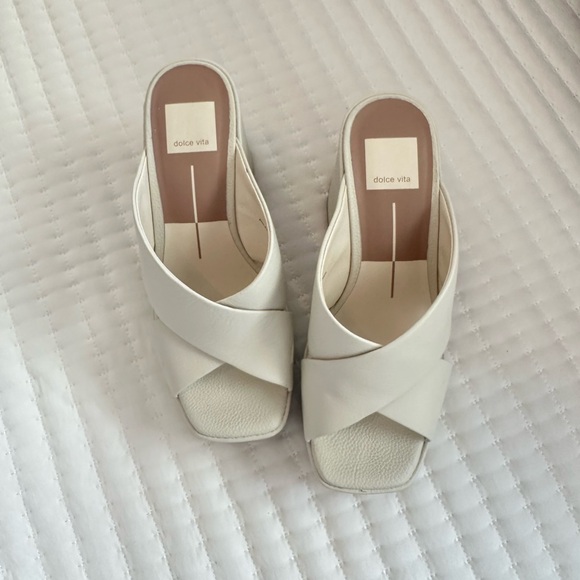 Dolce Vita Wonder Ivory Genuine Leather Platform Retro Heel Sandals - Picture 4 of 5